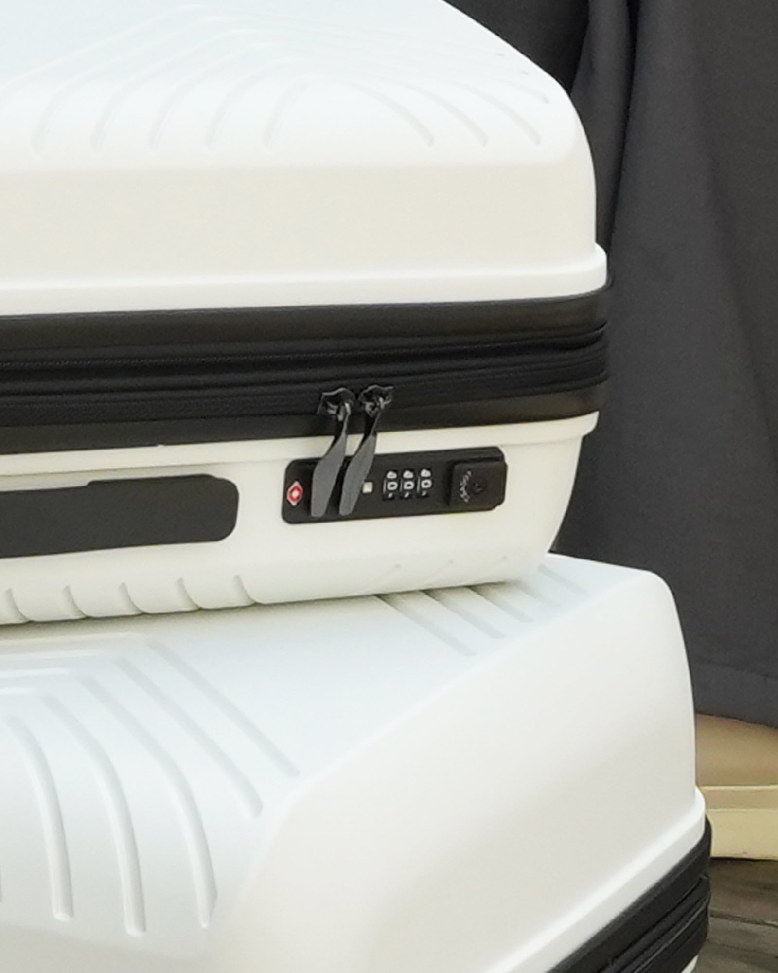 【未使用】episou Capsule ホワイト キャリーケース 3サイズセット Capsule - ホワイト – episode suitcase